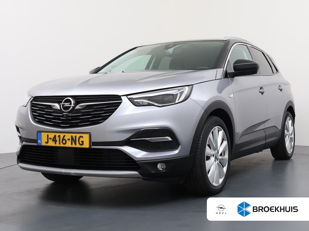 Opel Grandland X 1.6 Turbo Hybrid4 Ultimate / Navigatie / 360 Camera / LEDER / Stoelverwarmd / Stoelverkoeling / Elektr. Koffer / Parkeersensoren / Keyless /