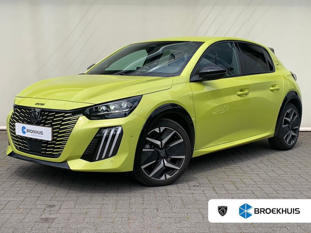 Peugeot 208 1.2 Hybrid 110 e-DCS6 GT Airco | 360 Camera | Cruise Control Adaptief | DAB | Keyless | LED | LMV 17" | PDC V&A |