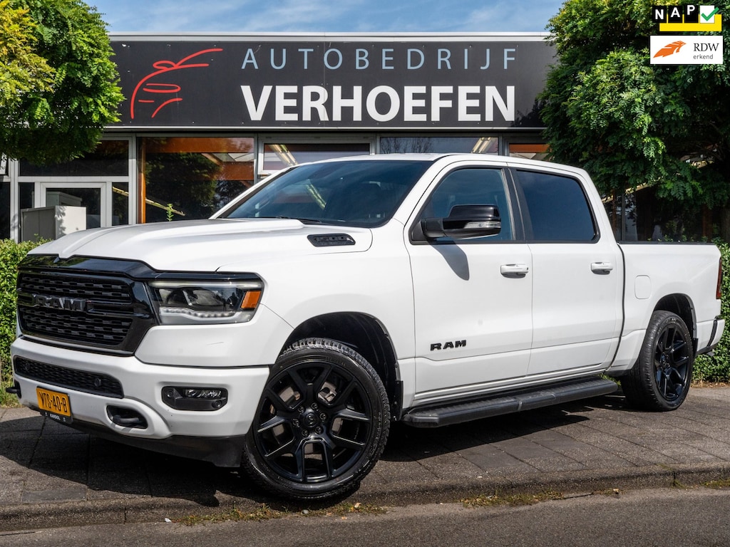 Dodge Ram 1500 5.7 V8 4x4 Crew Cab Big Horn - PARKEER CAMERA - STOEL / STUUR VERW - APPLE CARPLAY - NAP ORG NL - TREKHAAK !