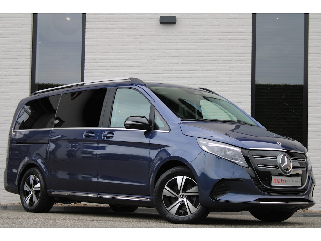Mercedes-Benz EQV 300 L2 / AMG / Panorama / Luchtvering / 7-Persoons / Slaapbank / 360 Camera / Vol Opties / NIEUWSTAAT