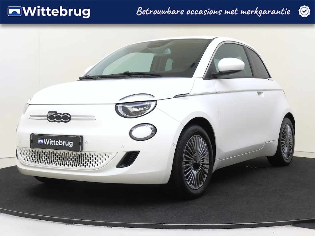 Fiat 500 icon 42 kWh 120PK Keyless | Apple Carplay | Verwarmde stoelen | Camera |