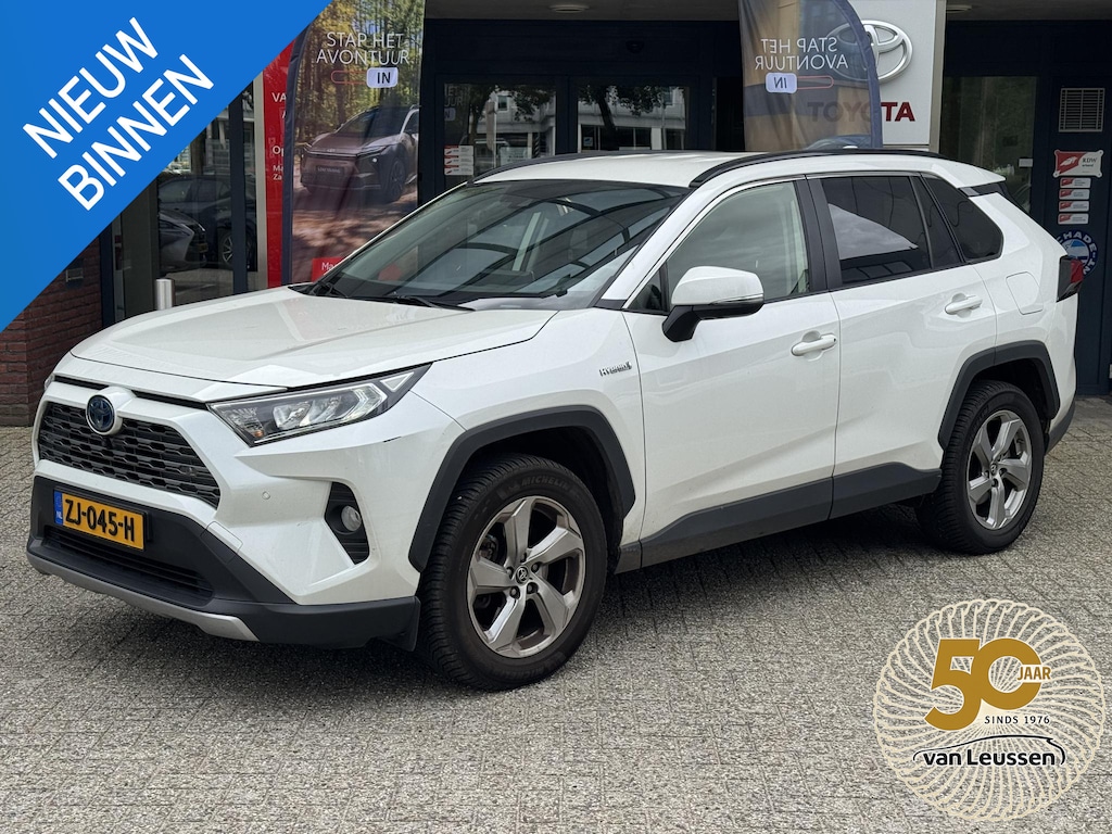 Toyota RAV4 2.5 Hybrid First Edition TREKHAAK BLIND-SPOT PARK-SENSOREN 360° CAMERA APPLE/ANDROID NAVI NL-AUTO