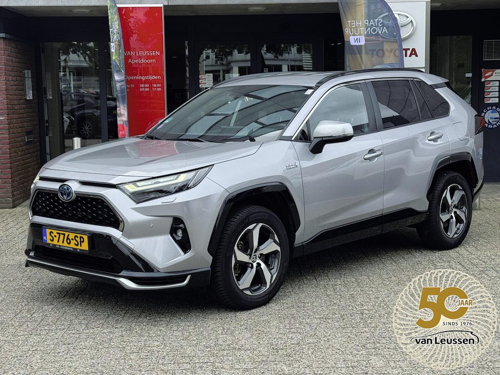 Toyota RAV4 2.5 Plug-in Hybrid AWD Dynamic TREKHAAK 1650KG TREKGEW EL-ACHTERKLEP 18'' LM-VELGEN CAMERA PARK-SENSOREN CLIMA APPLE/ANDROID