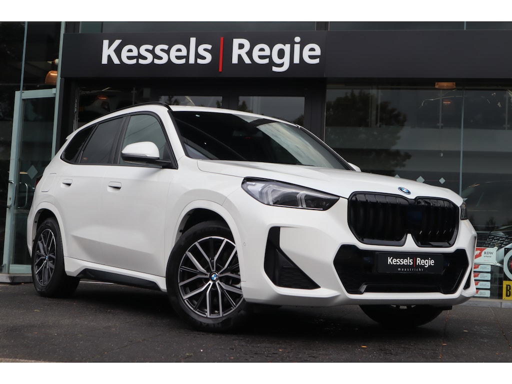 BMW X1 xDrive25e | M-sport | Camera | Led | Sfeer | CarPlay | keyless