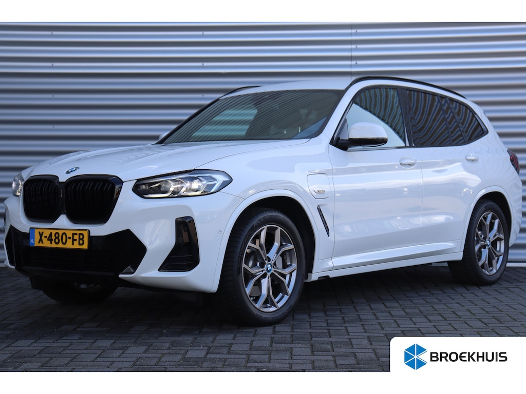 BMW X3 XDRIVE30e 292PK HIGH EXECUTIVE M-SPORT AUTOMAAT SOH 97% / NAVI / LEDER / FULL-LED / CLIMA / 18" LMV / FACELIFT / KEYLESS / 360 CAMERA / ELEKTR. TREKHAAK / CRUISECONTROL / WINTERPAKKET / NIEUWSTAAT !!