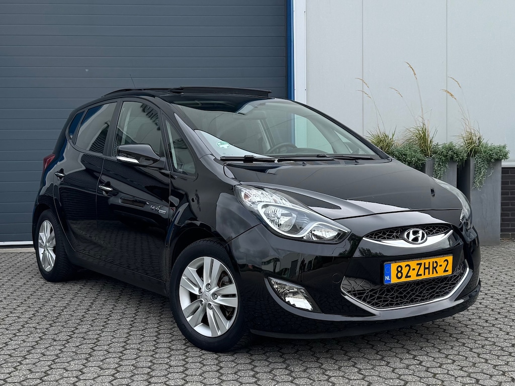 Hyundai ix20 1.4i i-Vision | Climate | Panorama | Inklap spiegels | Trekhaak