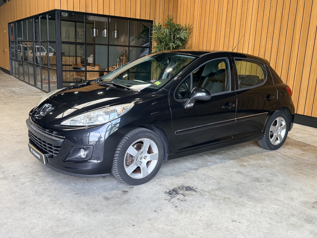 Peugeot 207 1.6 VTi XS Climatronic. Nette auto. Compleet dealer onderhouden.