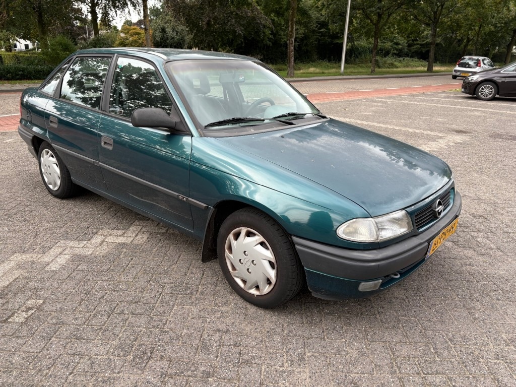 Opel Astra 1.6 GLS / EXPORT / CV / TREKHAAK / APK 07-2026