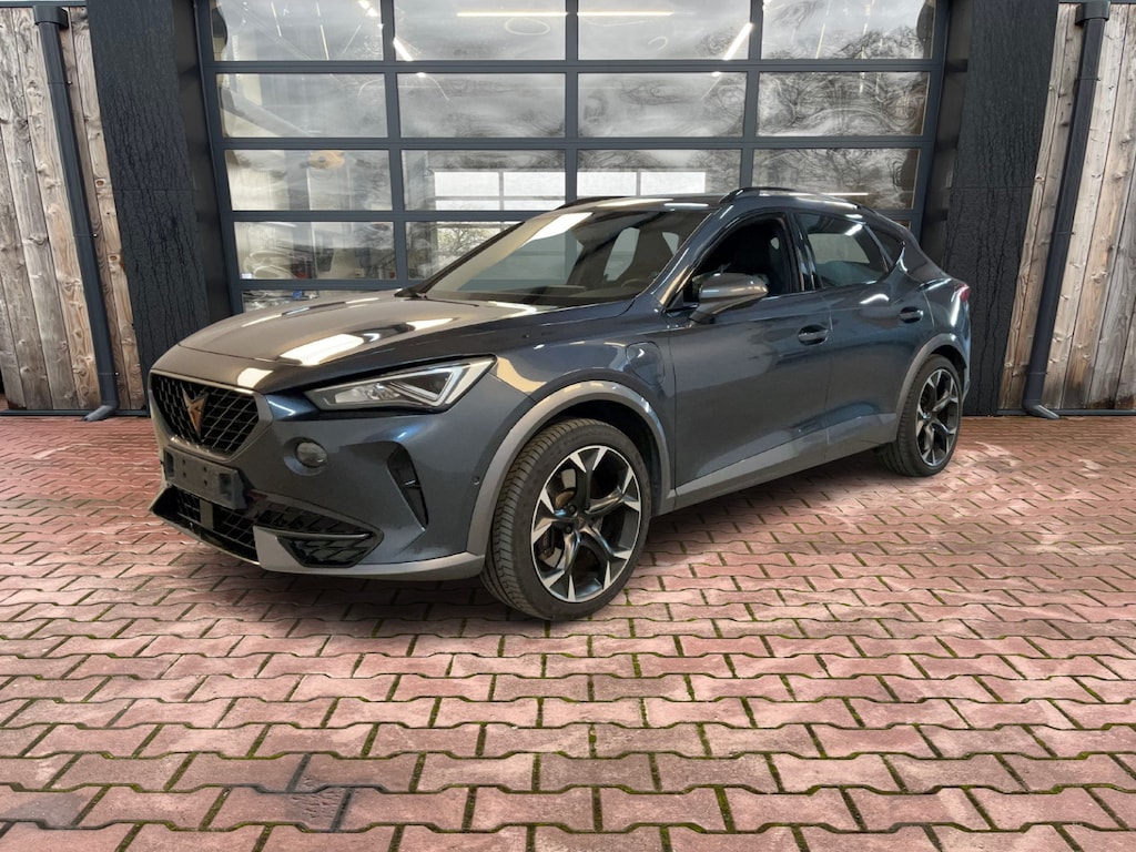 CUPRA Formentor 1.4 e-Hybrid VZ Performance 245PK | LED | Trekhaak | Stoel- & stuurverw. | Park Assist | Camera | ACC | App-connect | Sportstoelen | DCC |  Keyless |