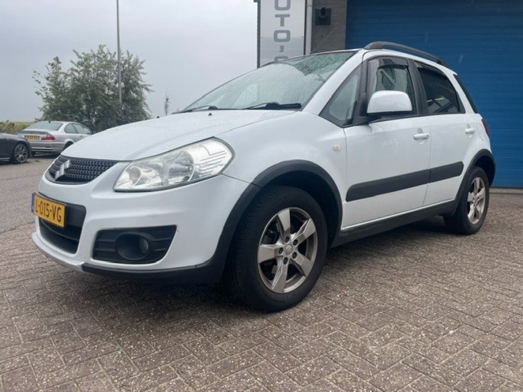 Suzuki SX4 1.6 ARROW