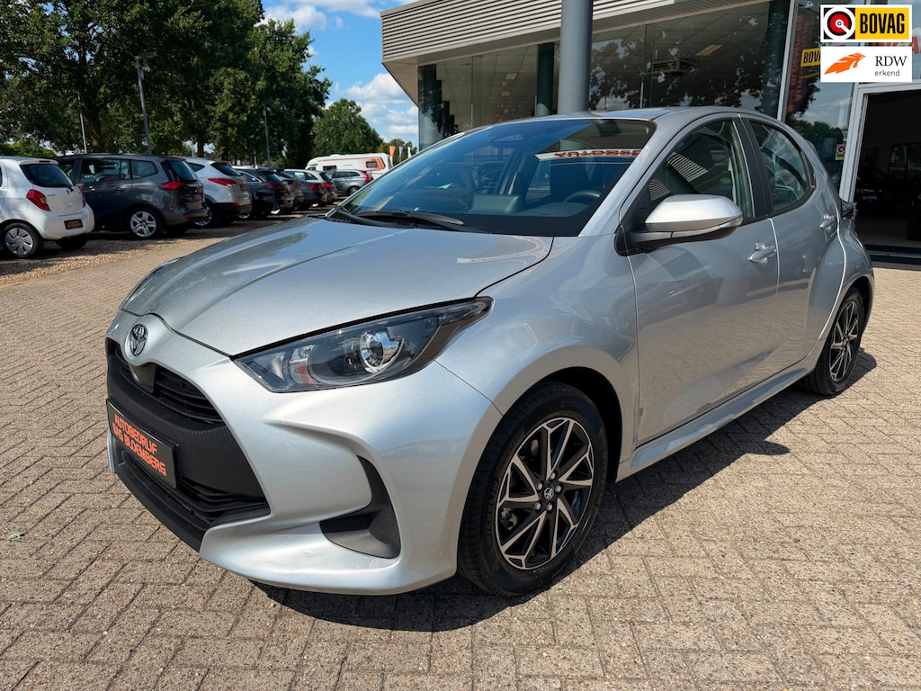 Toyota Yaris 1.5 Hybrid 115 Comfort, Carplay, Clima, Automaat, LM Velgen, etc