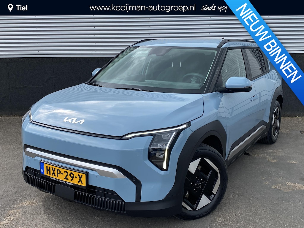 Kia EV3 Plus 81.4 kWh Nette auto, lage KM stand, dodehoekdetectie, camera, parkeersensoren, stoel- en stuurverwarming, Apple CarPlay/Android Auto