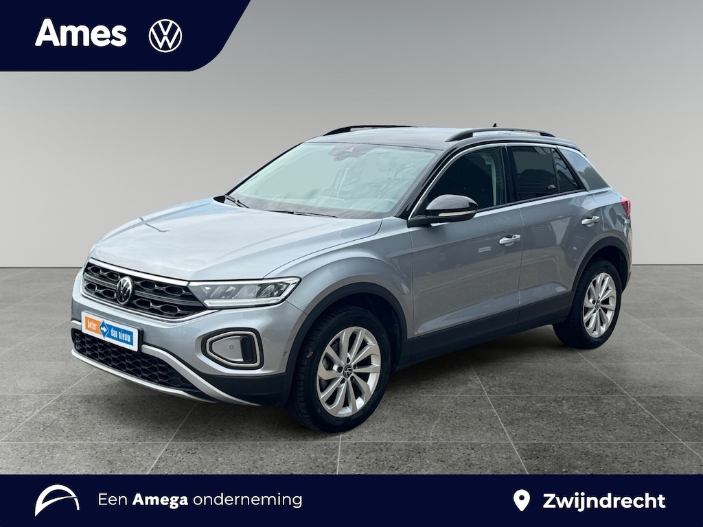 Volkswagen T-Roc 1.5 150pk TSI Life Edition Parkeerassistent (Park Assist) | Adaptive Cruise Control | Achteruitrijcamera 'Rear View'
