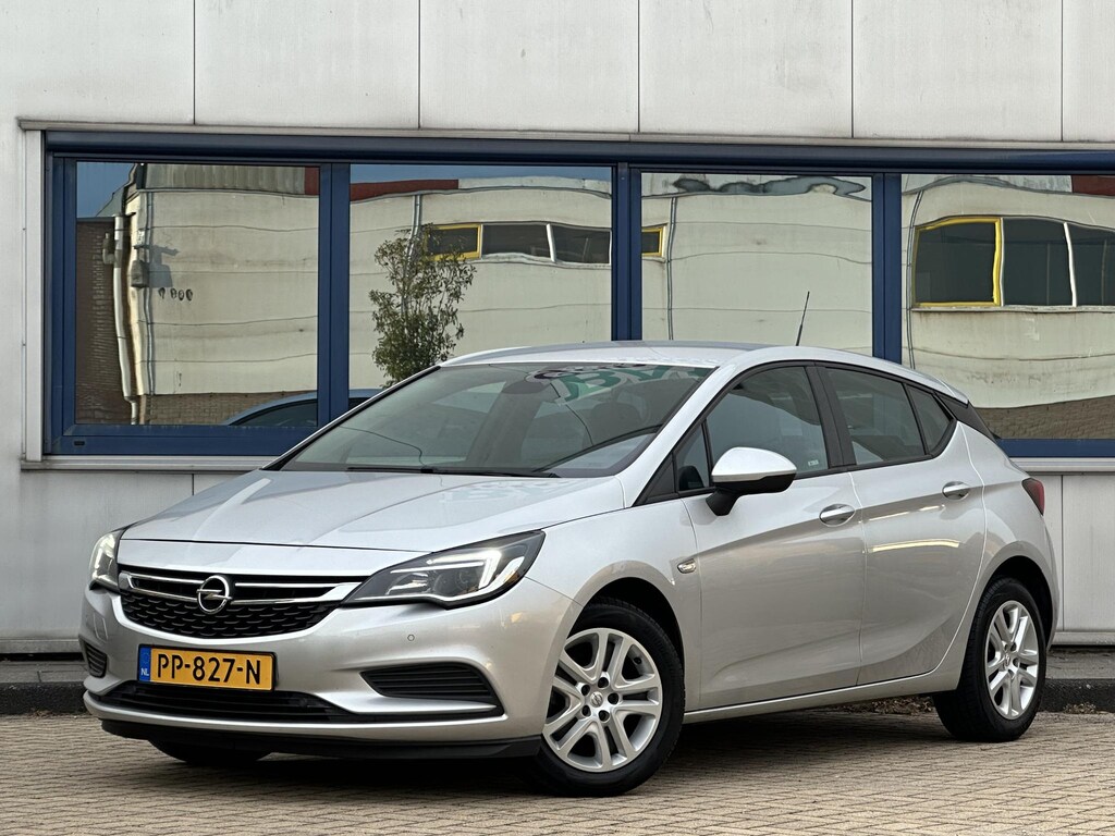 Opel Astra 1.0 Online Edition