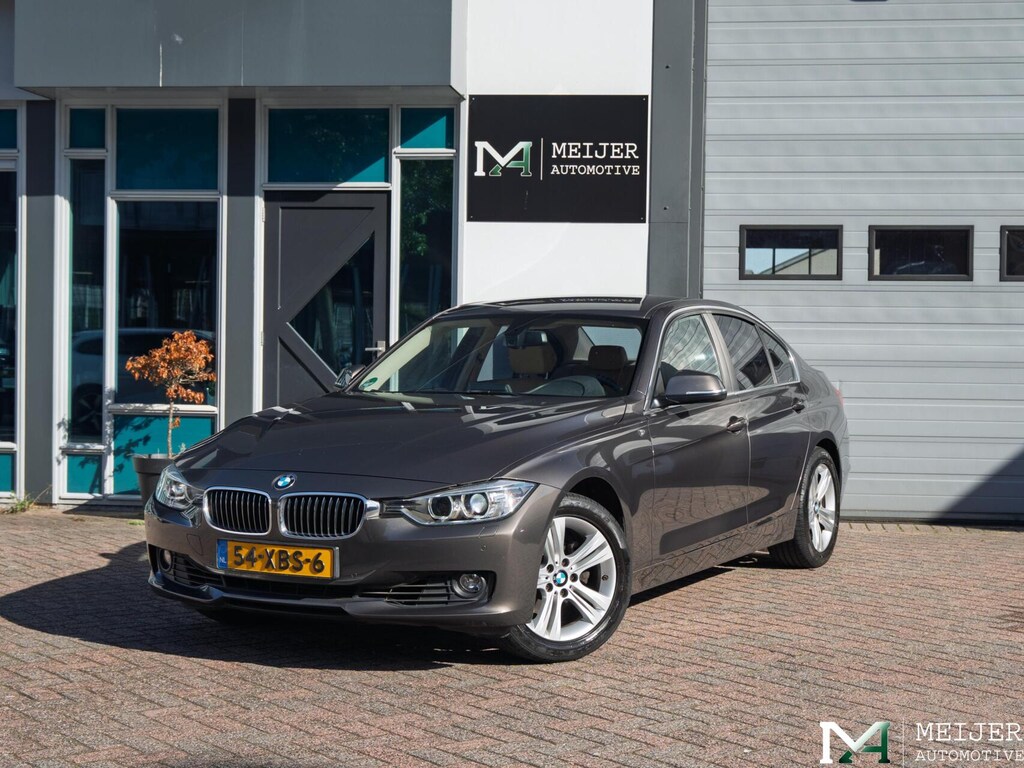 BMW 3-Serie 320i Upgrade Edition