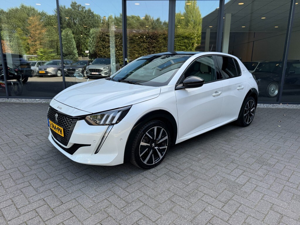 Peugeot 208 1.2 PT GT PACK,Pano,LED,Keyless,Driving Assistant,Camera,Carplay,Stoelverw,Clima,