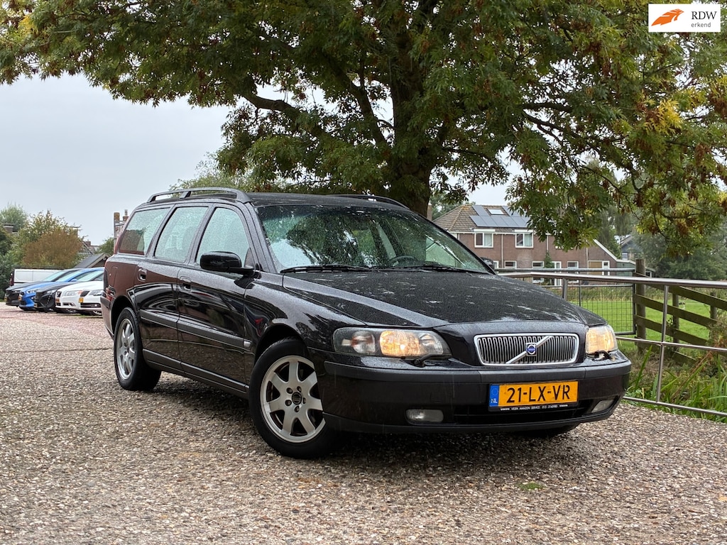 Volvo V70 2.4 Comfort Line | 04-2027 APK + Clima + Cruise Nu € 2.975,-!!!