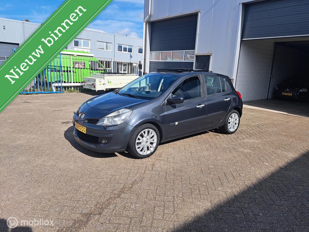Renault Clio 1.6-16V Privilège