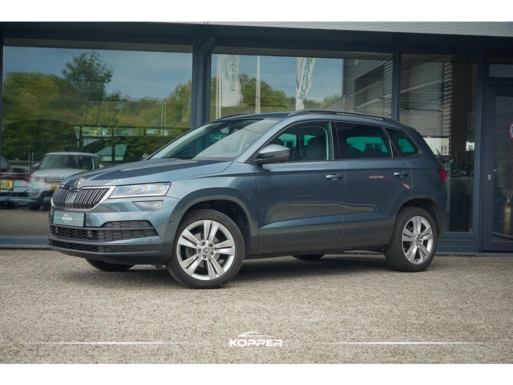 Skoda Karoq 1.5 TSI ACT Style Business / Pano / Trekhaak / Memory / Stoelverw / Adaptive Cruise