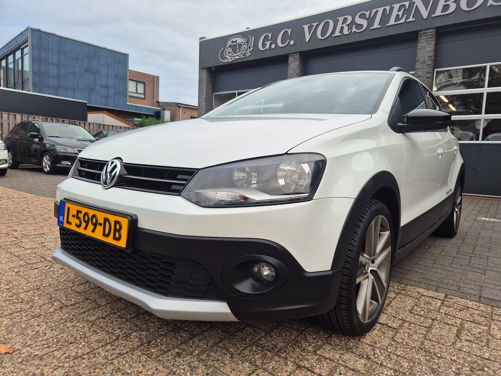 Volkswagen Polo 1.2 TSI Cross leer met alcantara navi
