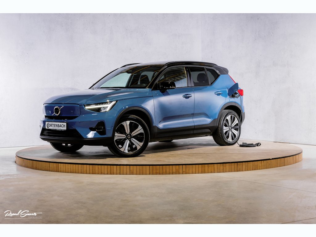 Volvo XC40 Recharge Ultimate 70 kWh | Panoramadak | Adaptieve cruise | Blis | Memory | Harman Kardon |