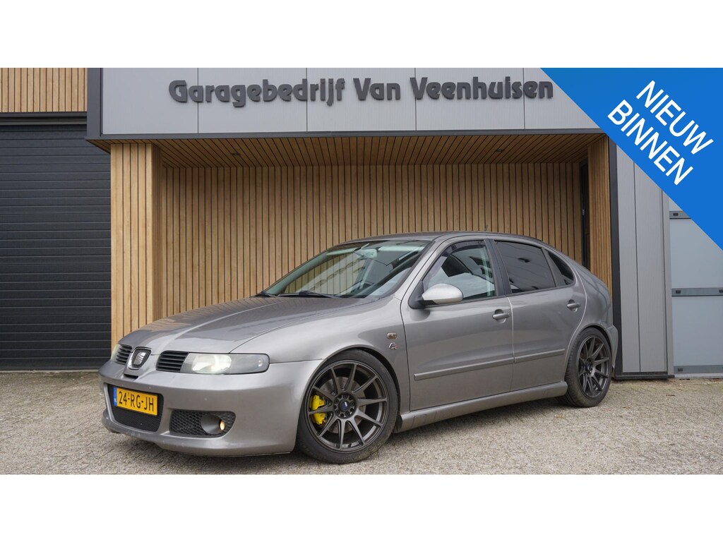 SEAT Leon 1.8-20VT 180 pk Topsport Xenon Elek pakket Recaro seats *NL auto* SuperSprint exhaust *JR wheels*