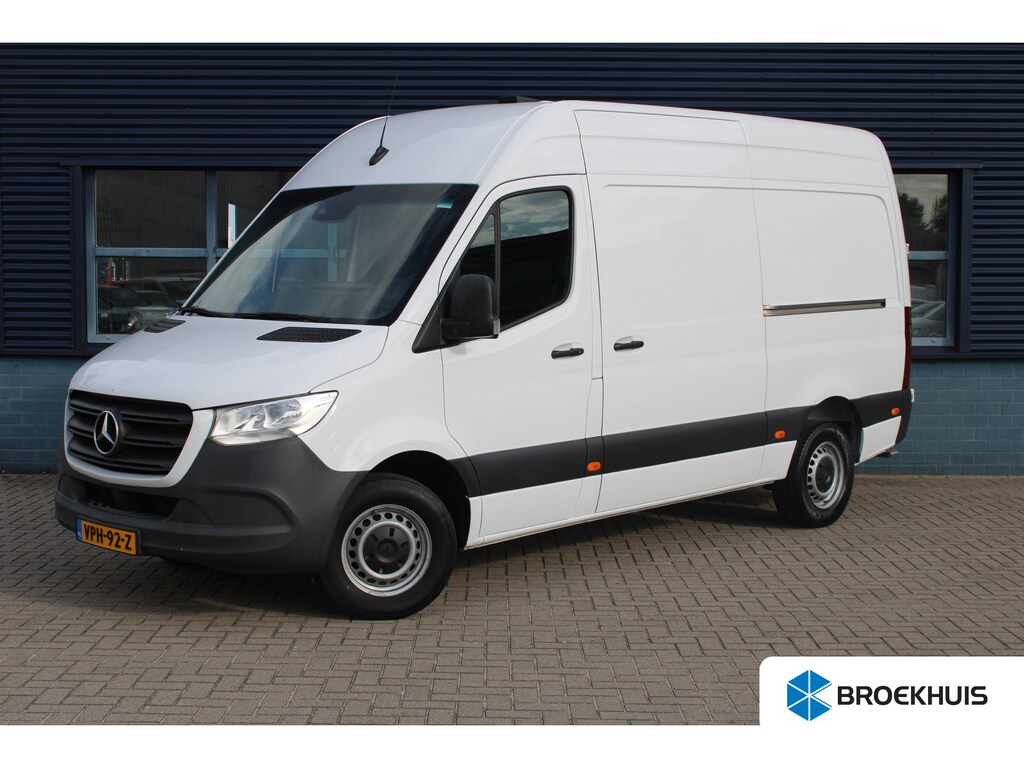 Mercedes-Benz Sprinter 317 1.9 CDI L2H2 RWD Automaat | TREKHAAK | 2 X SCHUIFDEUR | CAMERA | NAVI | CARPLAY | BETIMMERING | ACHTERSTEP | CLIMATE CONTROLE |