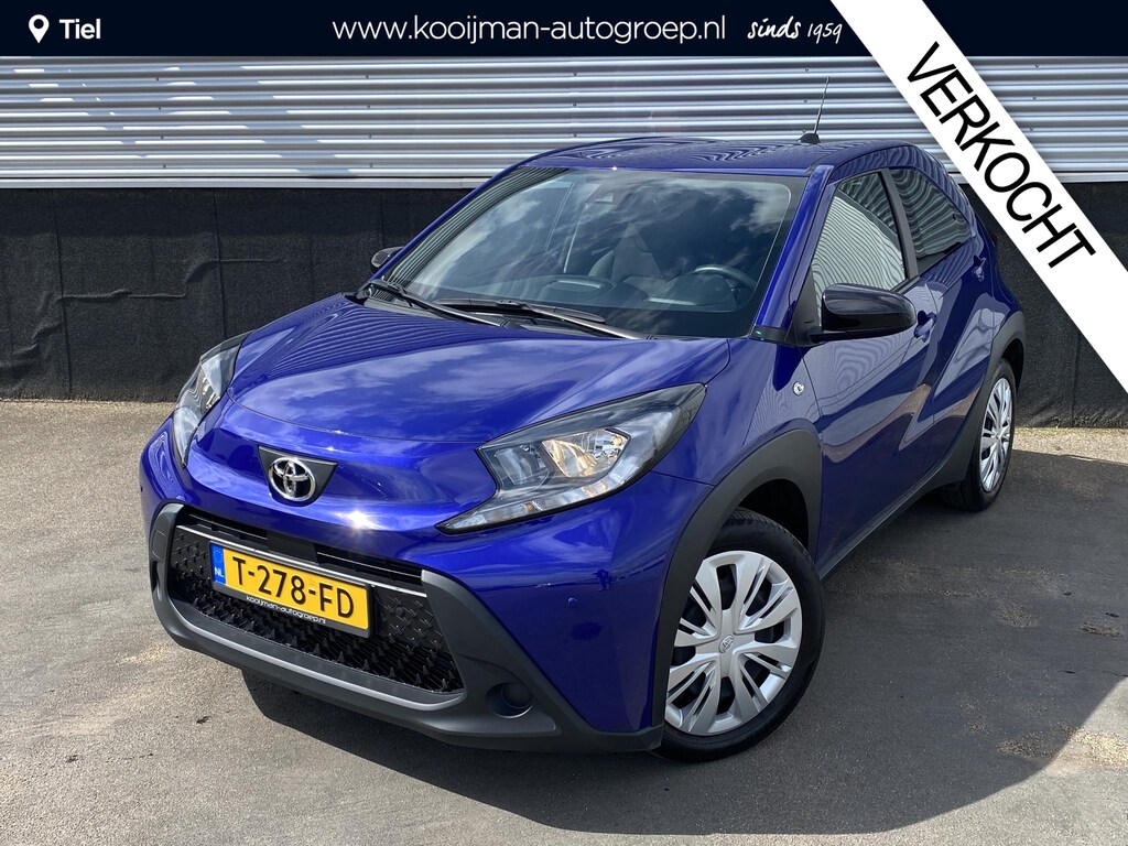 Toyota Aygo X 1.0 VVT-i S-CVT Play Lage KM stand, achteruitrij camera, parkeersensoren, navigatie Apple CarPlay/Android auto, adaptieve cruise control