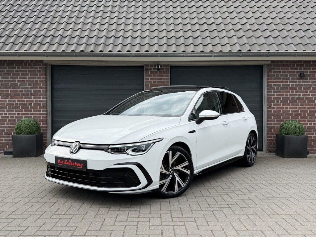 Volkswagen Golf 1.5 ETSI 150PK R-LINE PANORAMA TREKHAAK CARPLAY