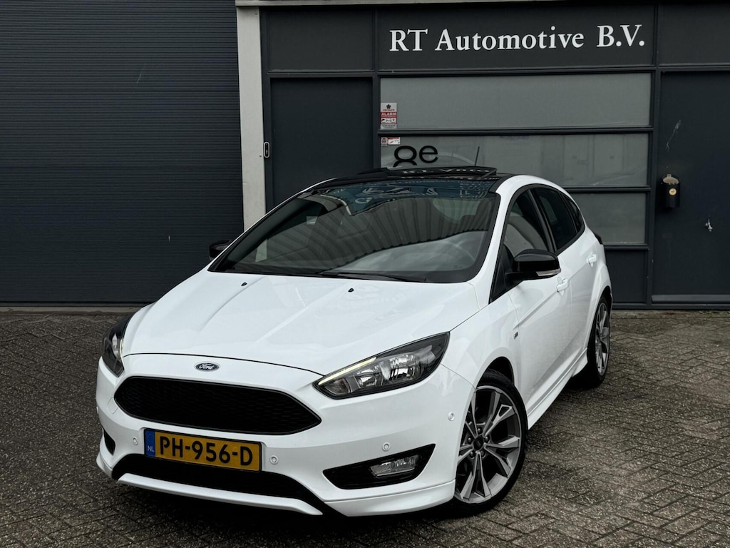 Ford Focus 1.5 ST-Line 182PK Schuifdak / Dealer OH