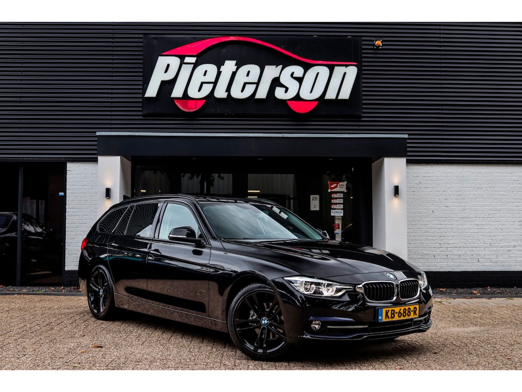 BMW 3-Serie Touring 320i SPORT LINE FACELIFT PANO NAP TREKH