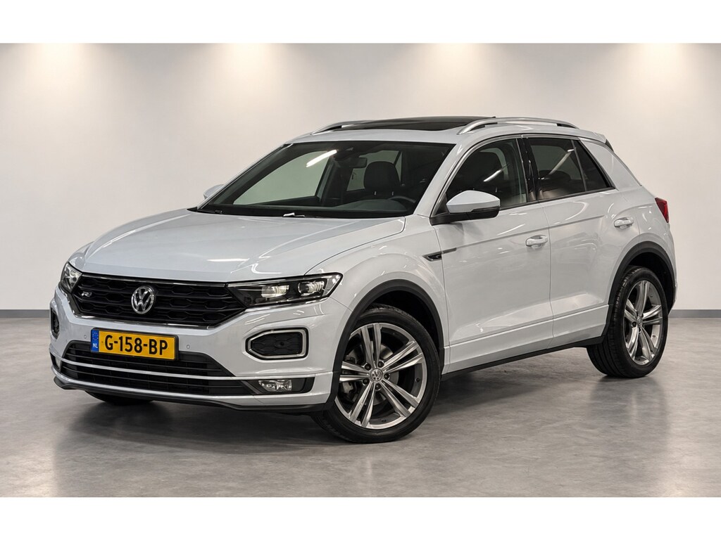 Volkswagen T-Roc 1.5 TSI Sport Pano Navi Camera Trekhaak Stoelverw. NL-AUTO!