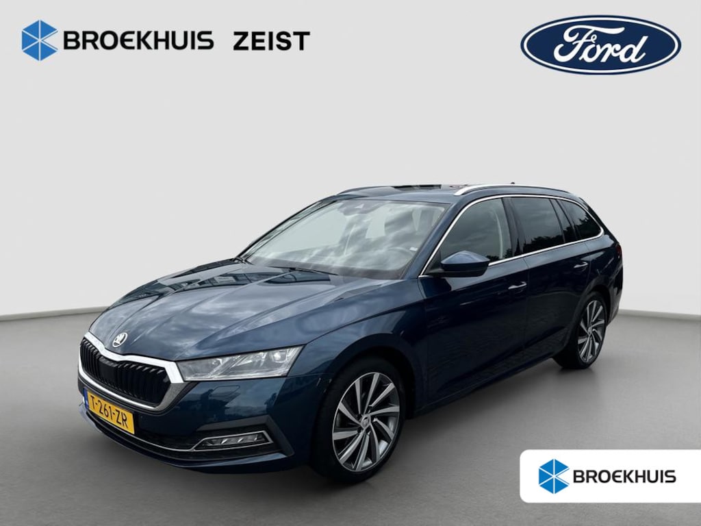 Skoda Octavia Combi 1.5 TSI First Edition | Trekhaak | Panoramadak | LED verlichting | Privacy-glass | Stoelverwarming | Elec stoelen
