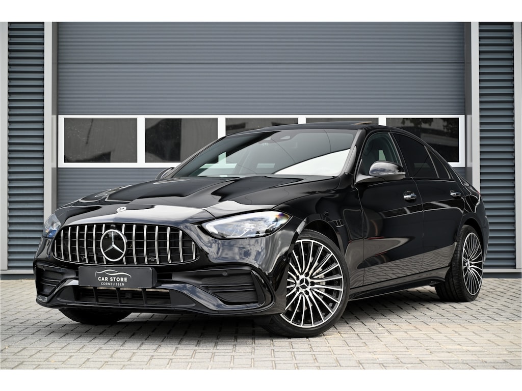Mercedes-Benz C-klasse 300e AMG / SCHUIFDAK / C63 / LEDER / CAMERA / SFEERVERLICHTING / LED / 19"