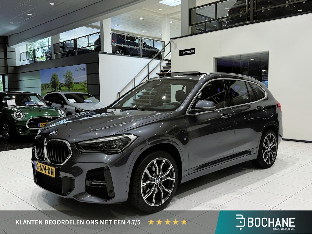 BMW X1 sDrive20i High Executive Edition | M-Sport | Panoramadak | Trekhaak | Stoelverwarming |