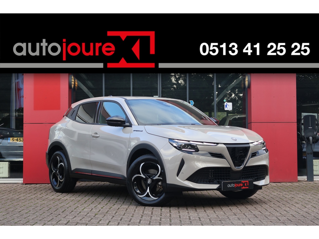 Alfa Romeo Junior 1.2 Turbo Hybrid Ibrida Speciale | Origineel NL | Virtual Cockpit | ACC | Scala Brown | Camera |