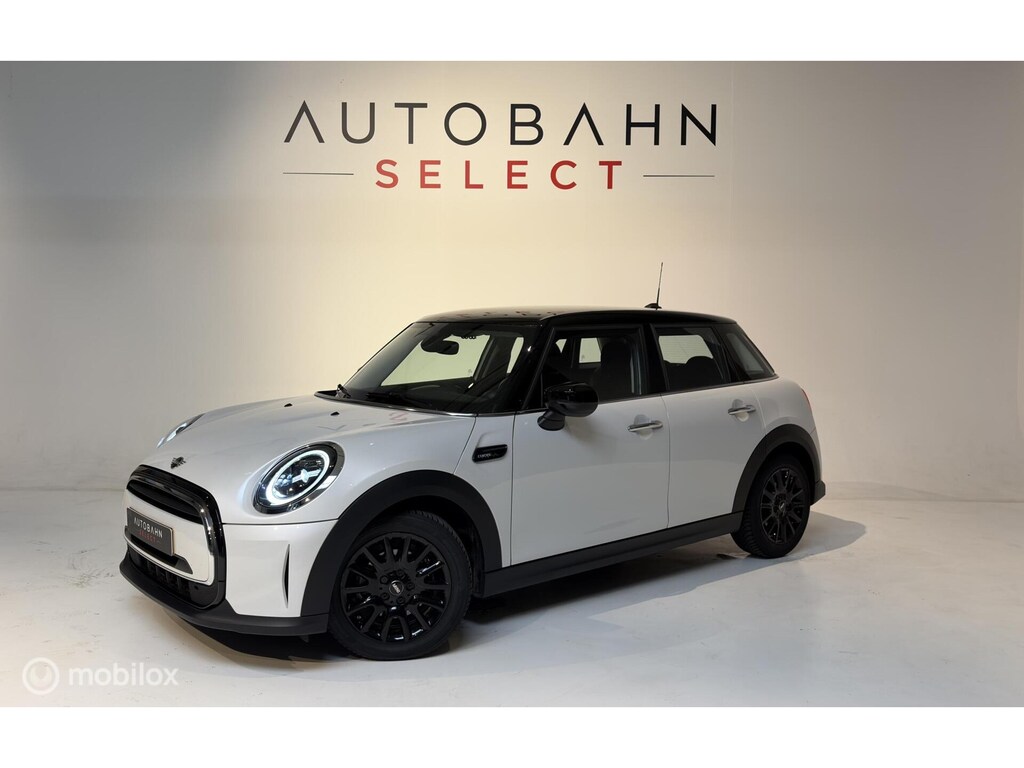 MINI Cooper 5-Deurs 1.5 Camden Plus Edition
