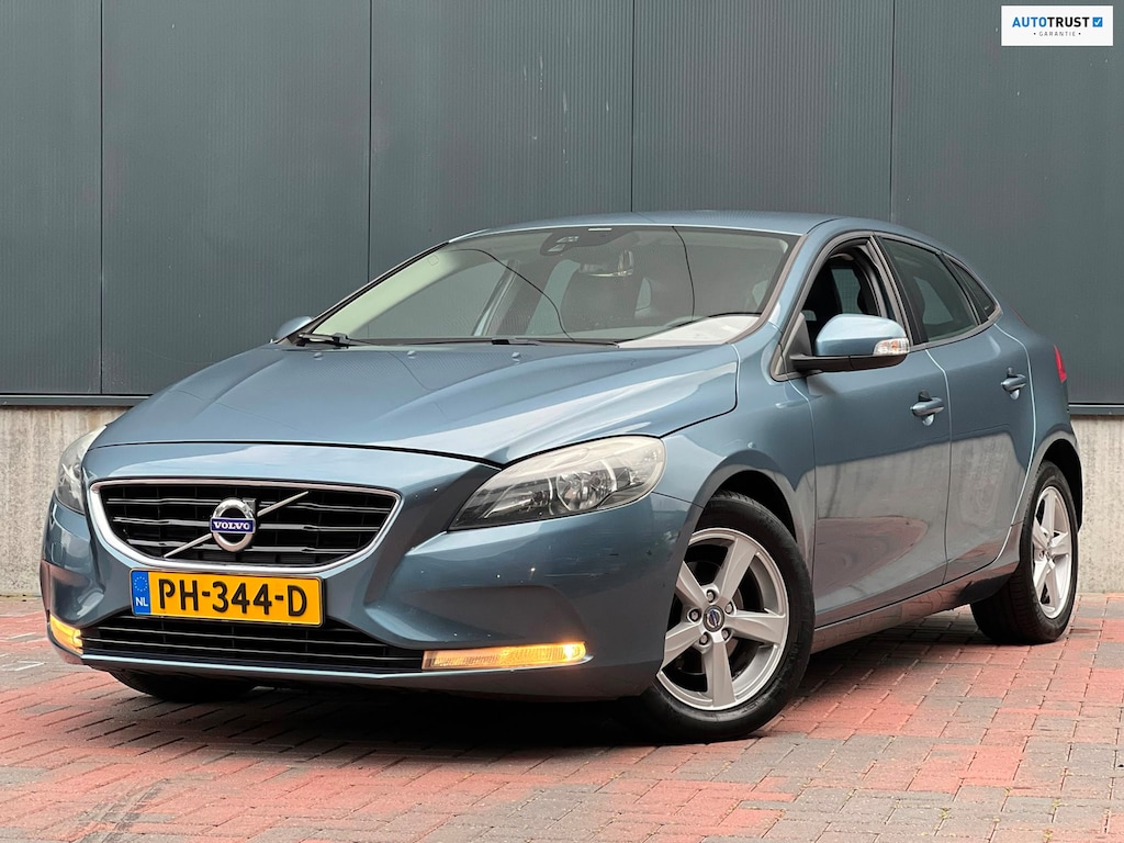 Volvo V40 1.6 D2 Summum * Navi * Cruise * Goed Onderhouden *