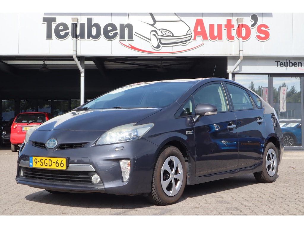 Toyota Prius 1.8 Plug-in Executive Business | 88.000KM | Camera| Bluetooth | Cruise control | Climate control | Stoelverwarming