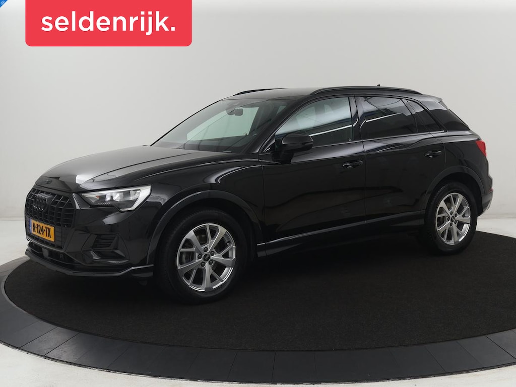 Audi Q3 35 TFSI S edition | Leder | Virtual Dashboard | Carplay | Stoelverwarming | Climate control | Cruise control | Camera | Park assist | Navigatie |