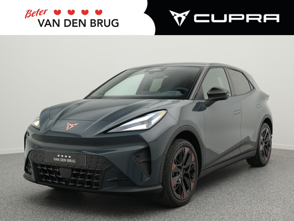 CUPRA Raval Performance 56 kWh 211 PK | Trekhaak | SennHeiser Audio | 360 Camera | Adaptieve Cruise Control | Stoel- & Stuurverwarming |