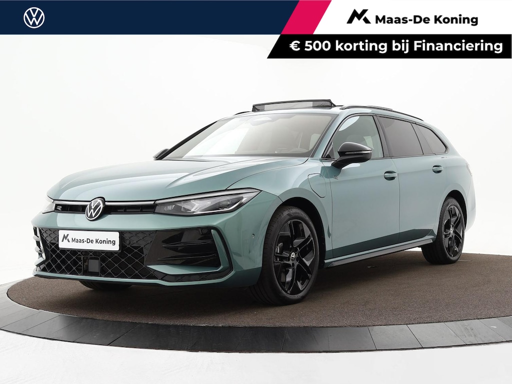Volkswagen Passat Variant 1.5 eTSI 272pk DSG R-Line Edition · Panoramadak · Camera · Inklap. Trekhaak · Harman Kardon Sound · Head-Up Display · Massagefunctie · Garantie t/m 13-03-2030 of 100.000km