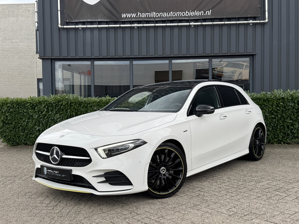 Mercedes-Benz A-klasse A 250 AMG Edition 1 225pk Aut. Panorama Night Pakket Burmester 19" 103dkm!!