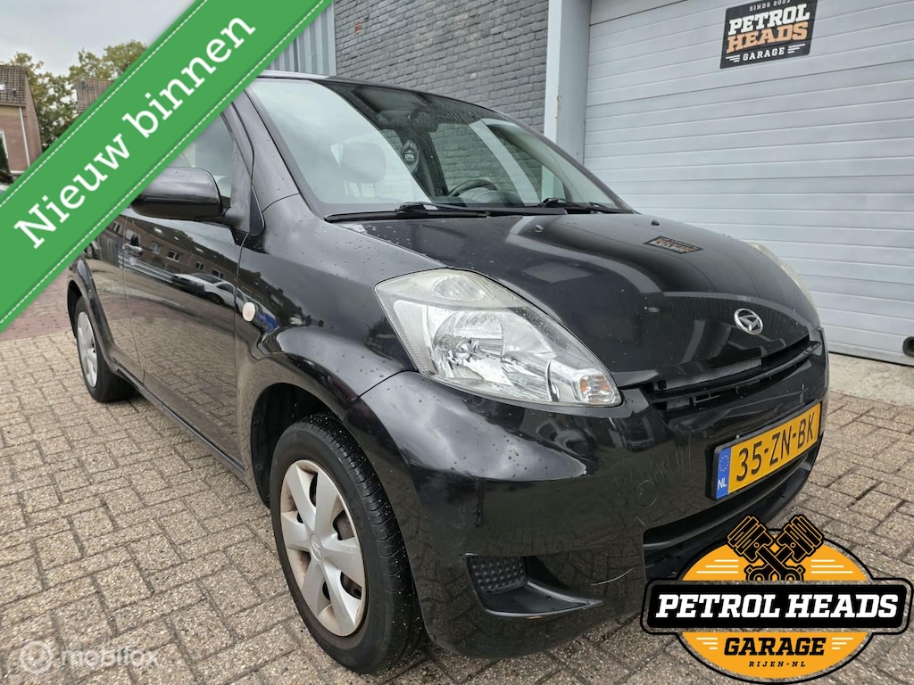 Daihatsu Sirion 2 1.0-12V Premium | APK 4-2027 | Elektr. Rmn.