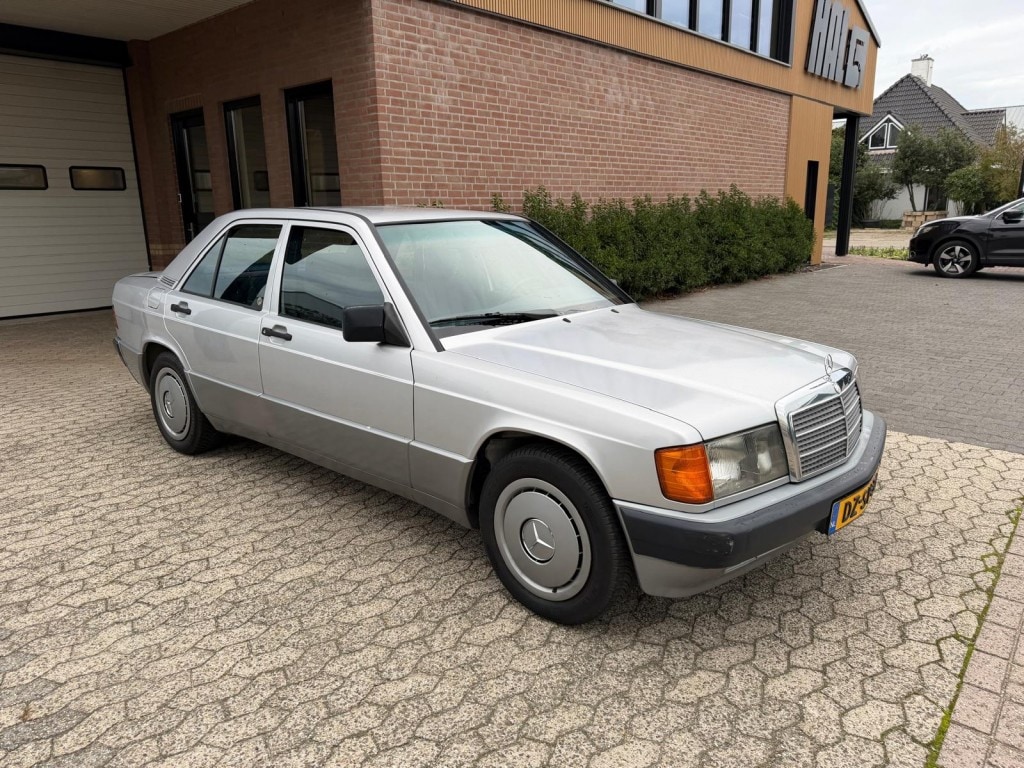 Mercedes-Benz 190-Serie E 1.8 AUTOMAAT cruise control 3e eigenaar