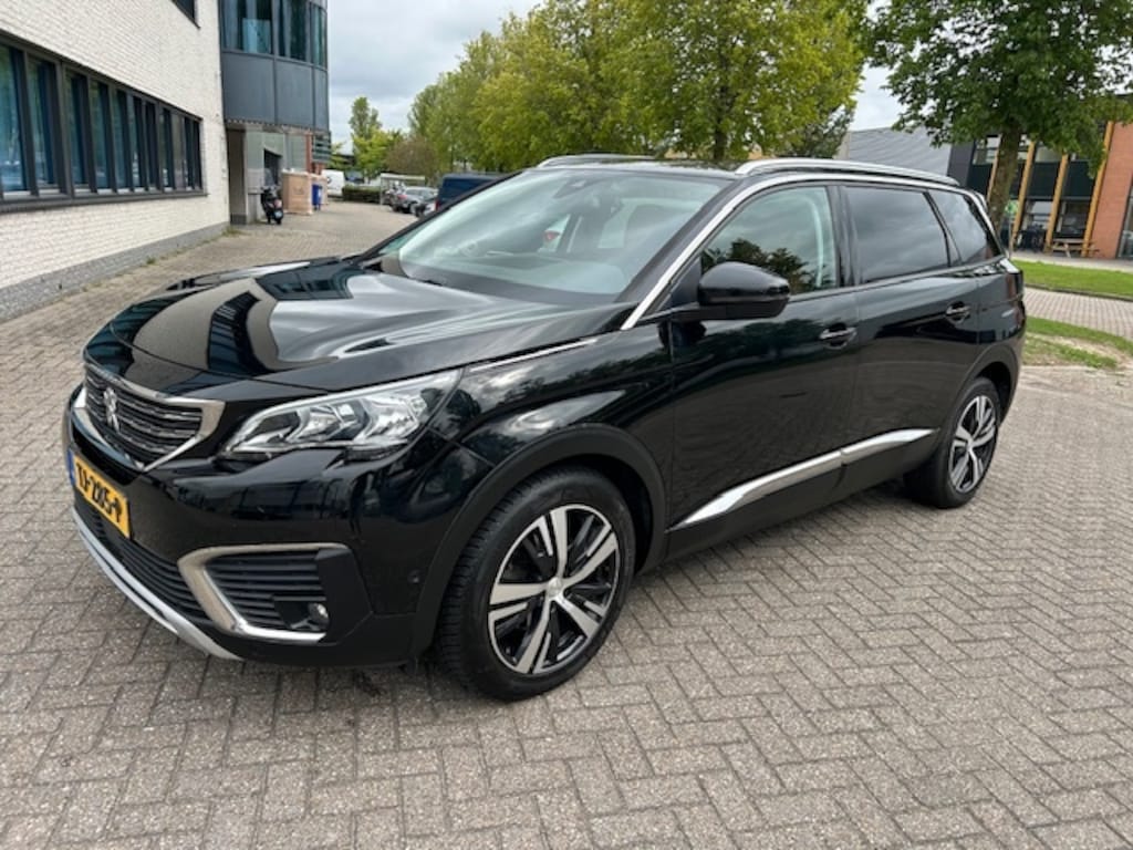 Peugeot 5008 1.6 e-THP BL. Prem. 165PK 7PERS. LEER CARPLAY.