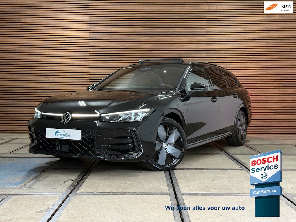 Volkswagen Passat Variant 1.5 eHybrid R-Line Black Edition | Garantie tot 2030 | 272PK |Pano|Matrix LED|H&K Sound|Massage|Trekhaak