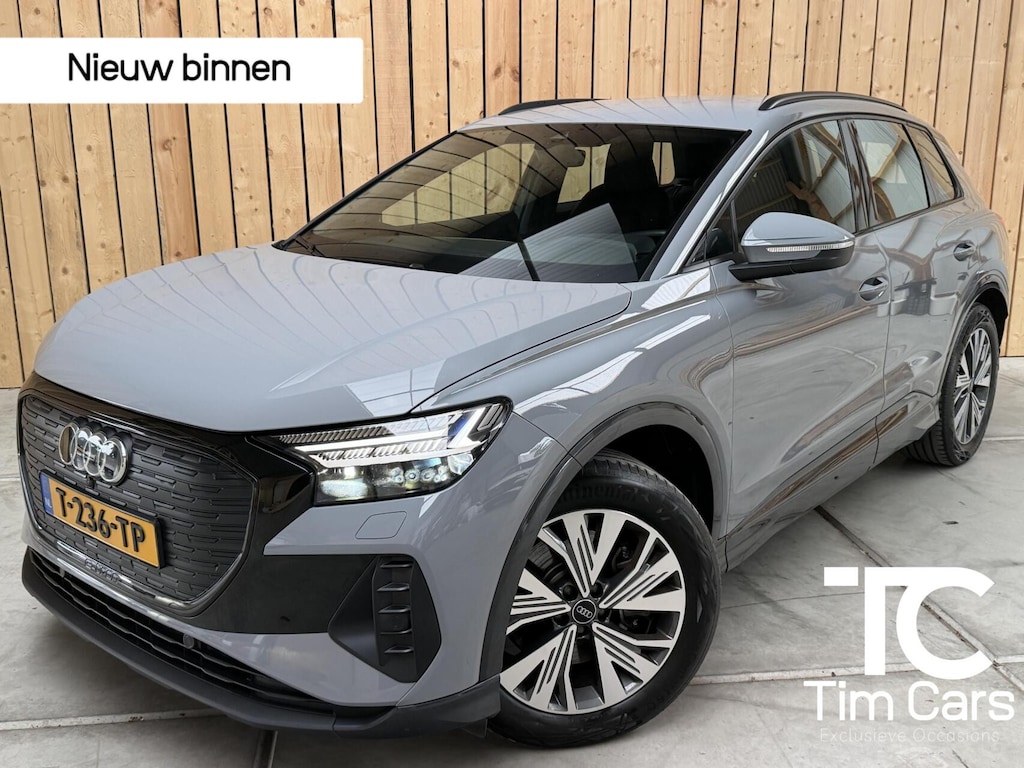 Audi Q4 e-tron 40 Edition 77 kWh SoH 97,53% | Apple CarPlay/Android Auto | Climate & cruise control | Luxe lederen bekleding | Matrix LED verlichting | Parkeersensoren achter | Stoelverwarming voor