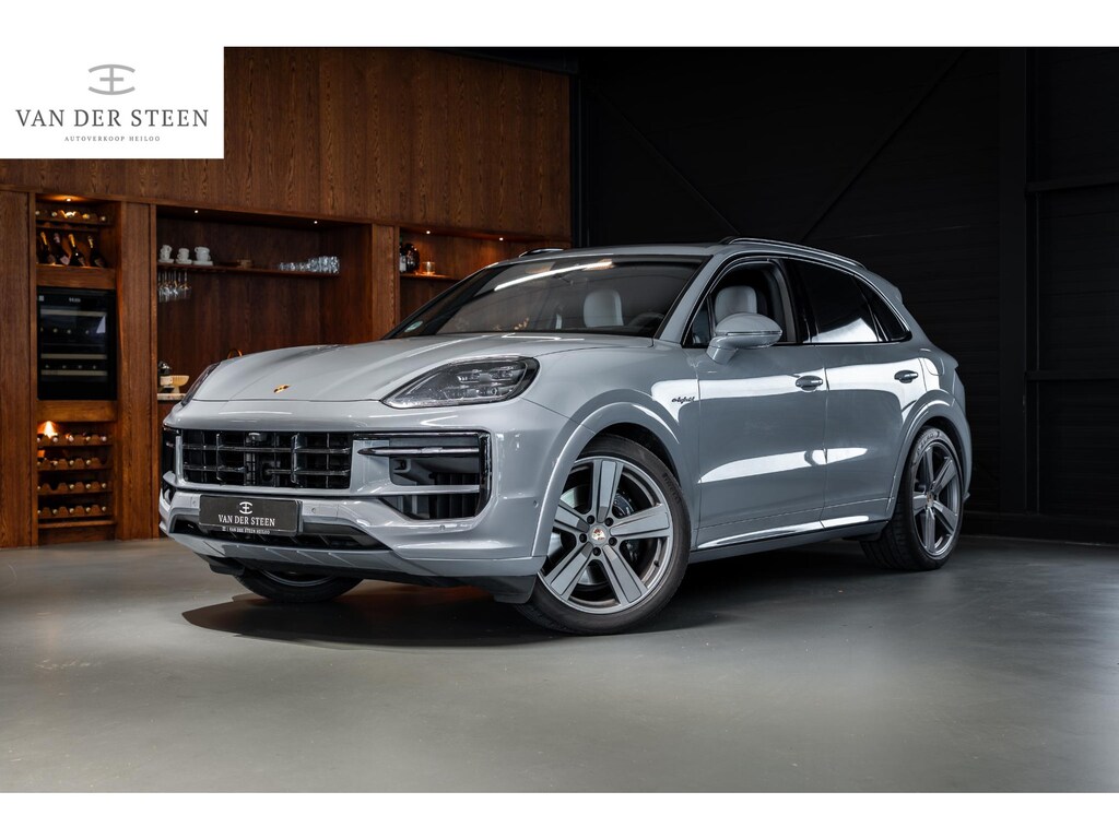Porsche Cayenne 3.0 E-Hybrid Black Edition Achterasbesturing | Stoelventilatie V+A | Passenger Display | Race-Tex