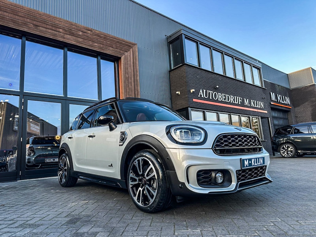 MINI Countryman Mini Cooper S E ALL4 John Cooper Works 220pk/Chester Brown leer/Pano/Bomvol
